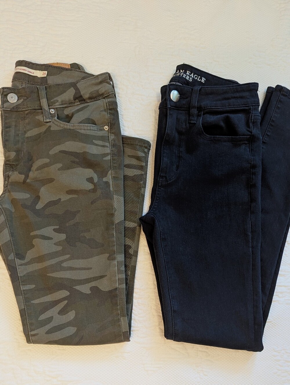 Levi's 711 Camo Skinny Jeans & AE Black 360 Super Stretch Leggings Bundle Size26
